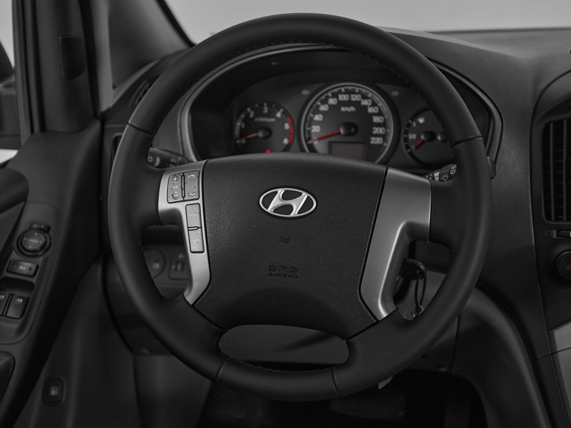 Hyundai H-1