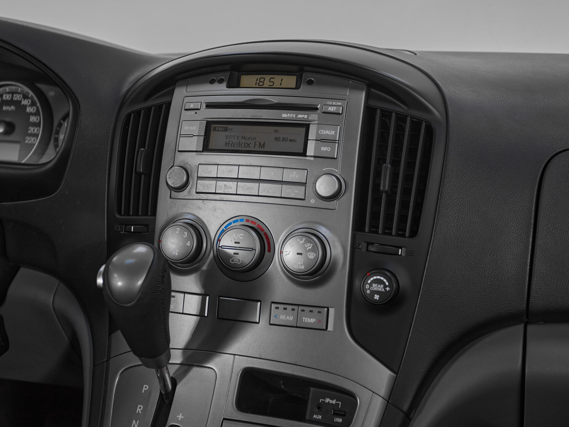 Hyundai H-1