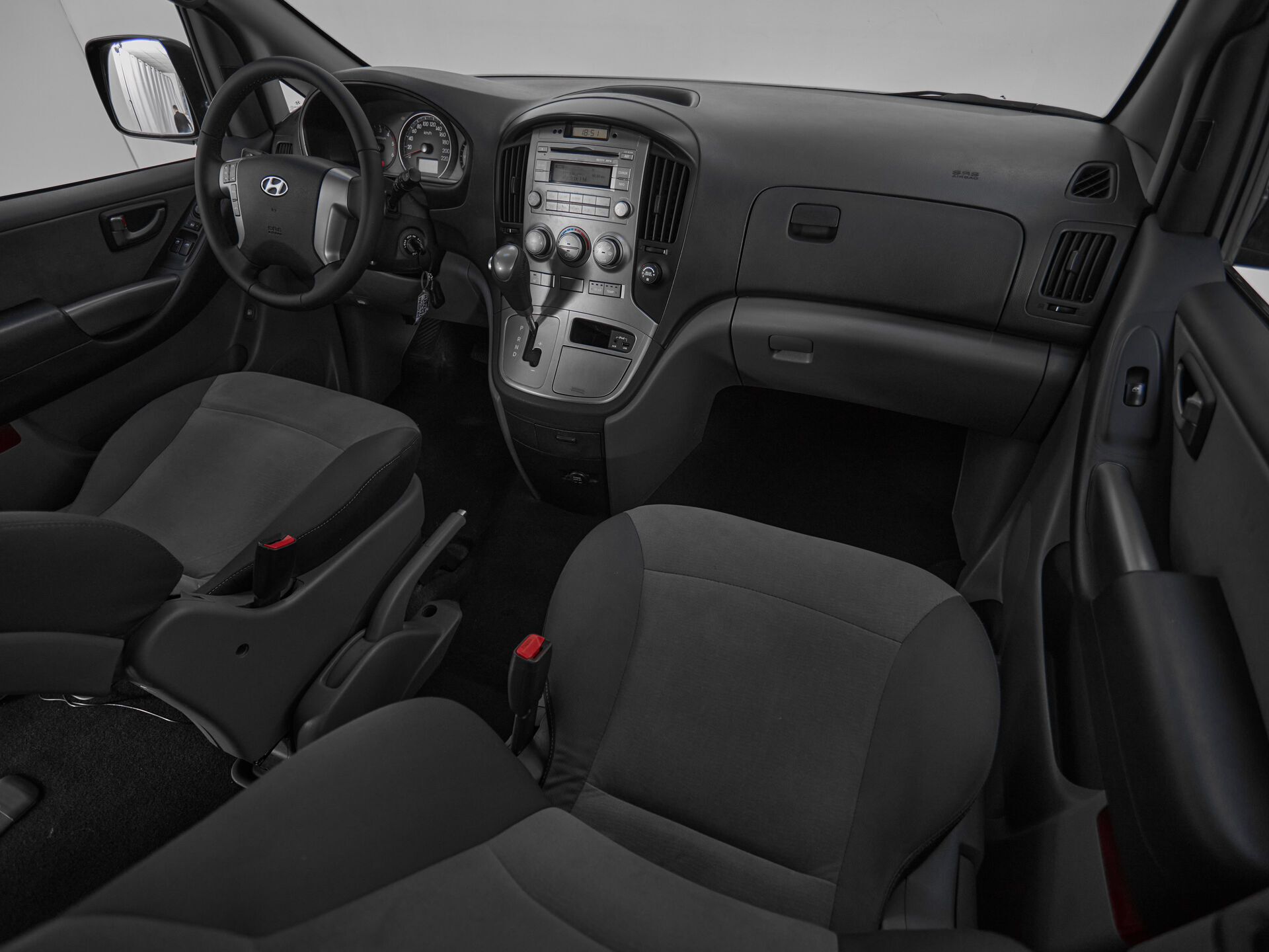 Hyundai H-1
