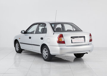 Hyundai Accent Вид 4