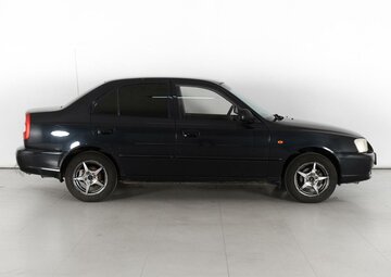 Hyundai Accent Вид 4