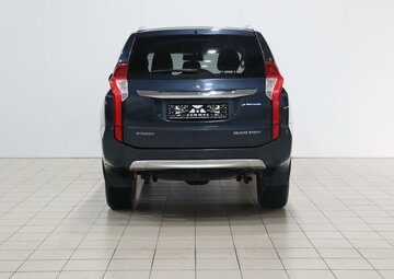 Mitsubishi Pajero Sport Вид 5