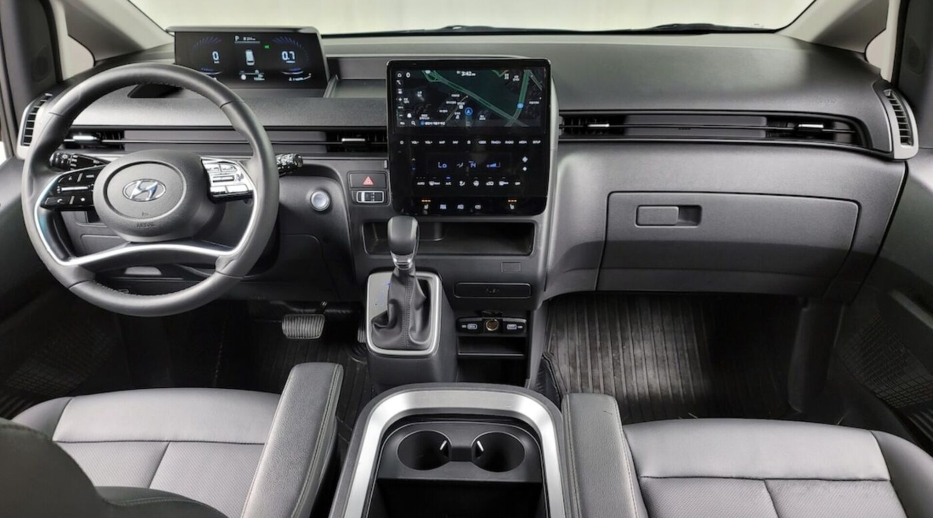 Hyundai H-1