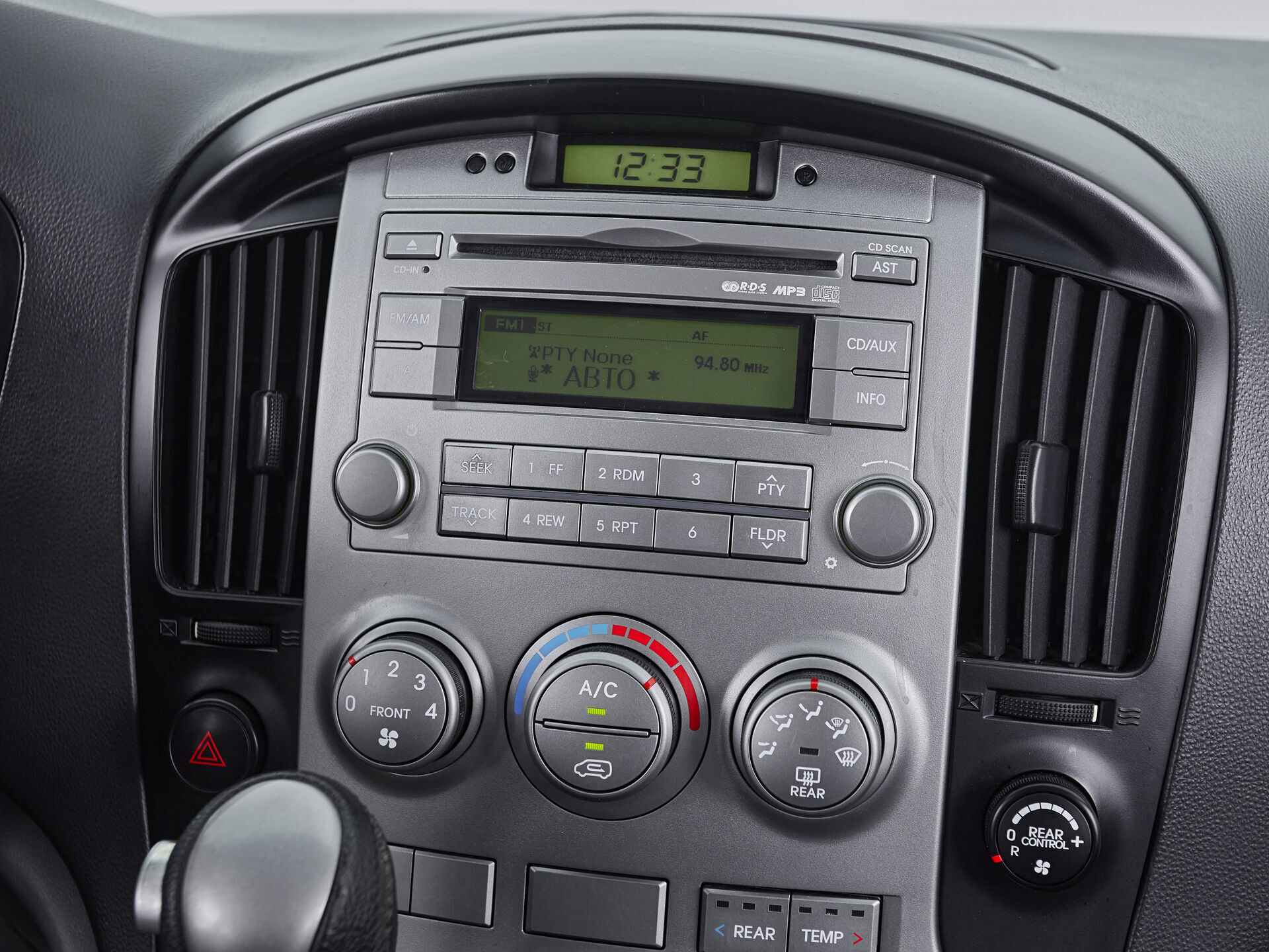 Hyundai H-1
