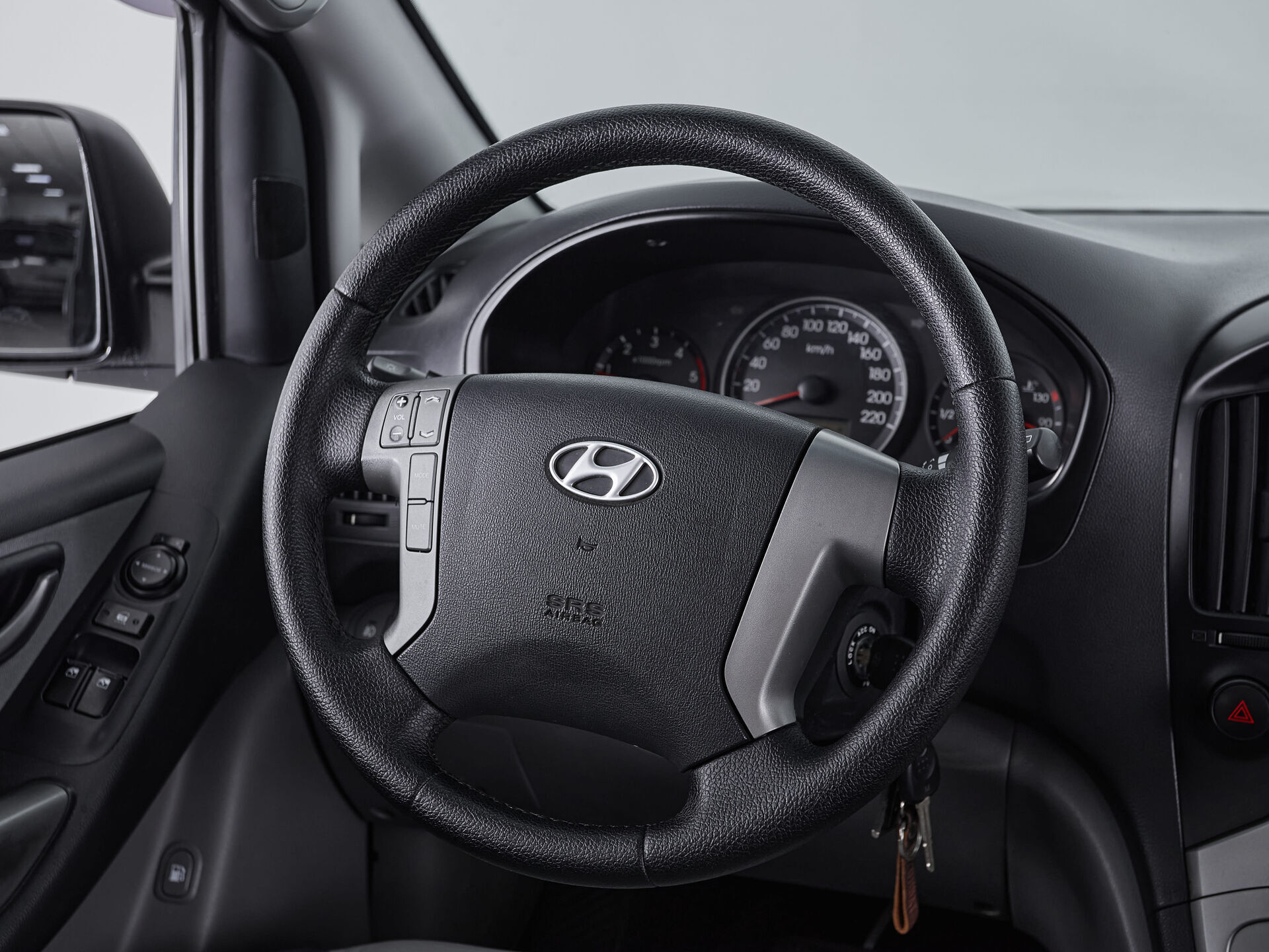 Hyundai H-1