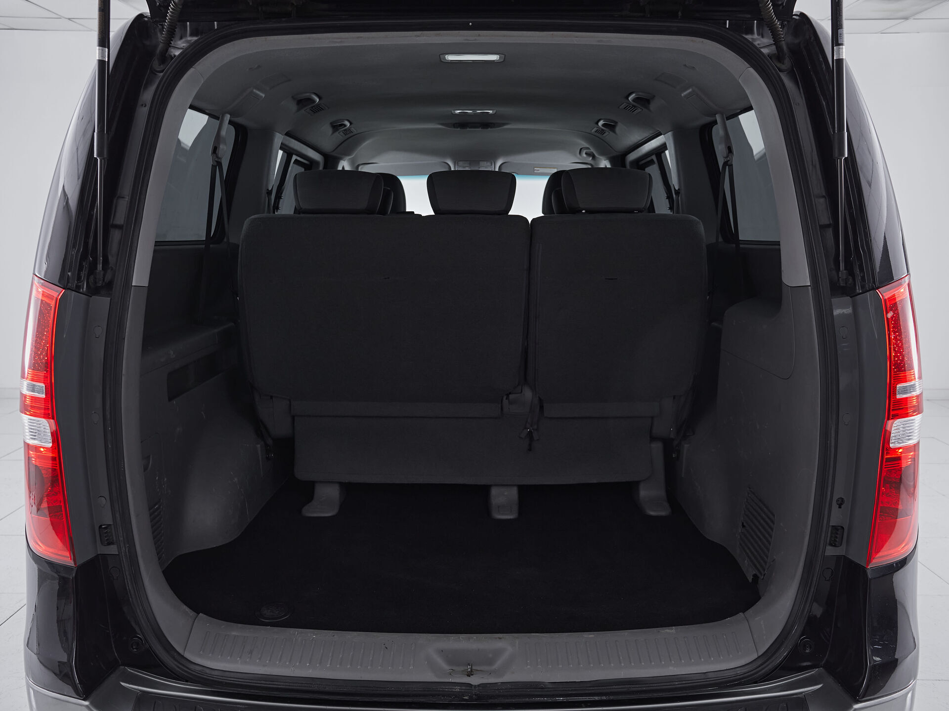 Hyundai H-1
