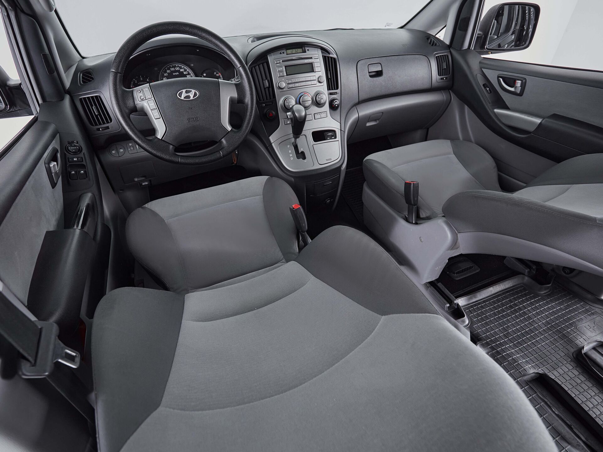 Hyundai H-1