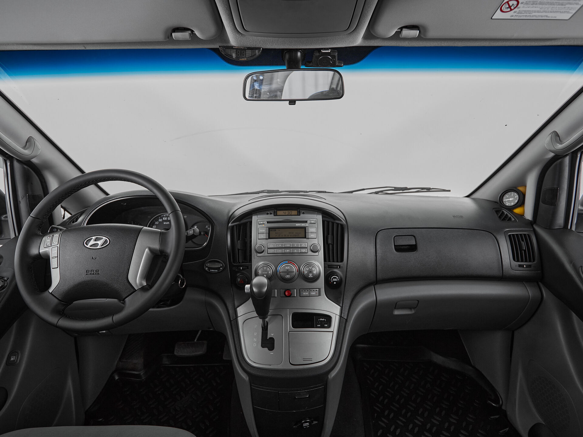 Hyundai H-1
