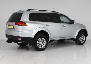 Mitsubishi Pajero Sport Вид 4