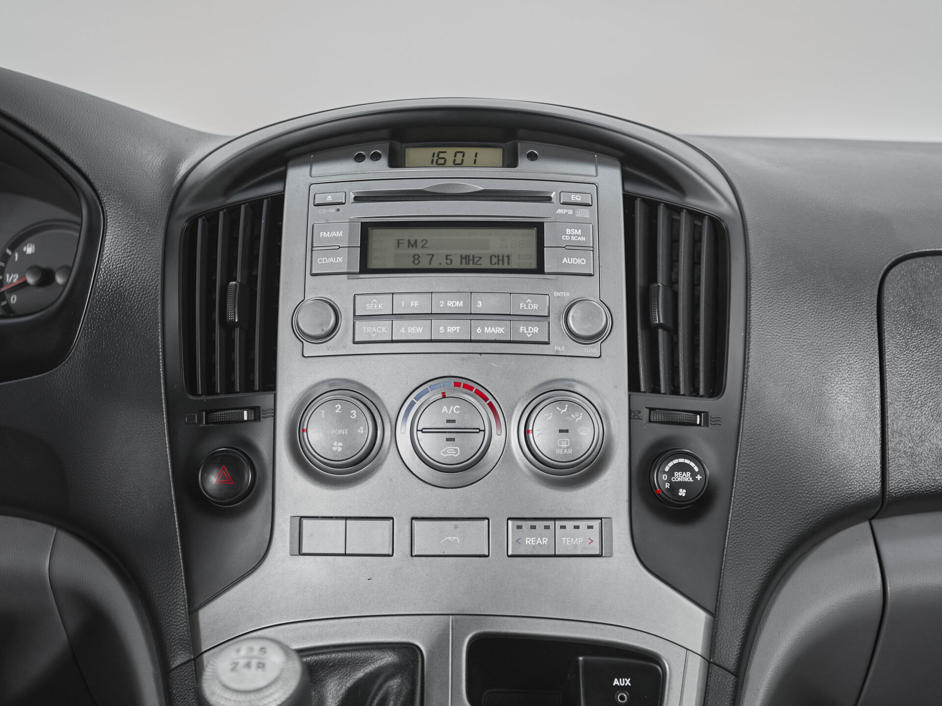 Hyundai H-1