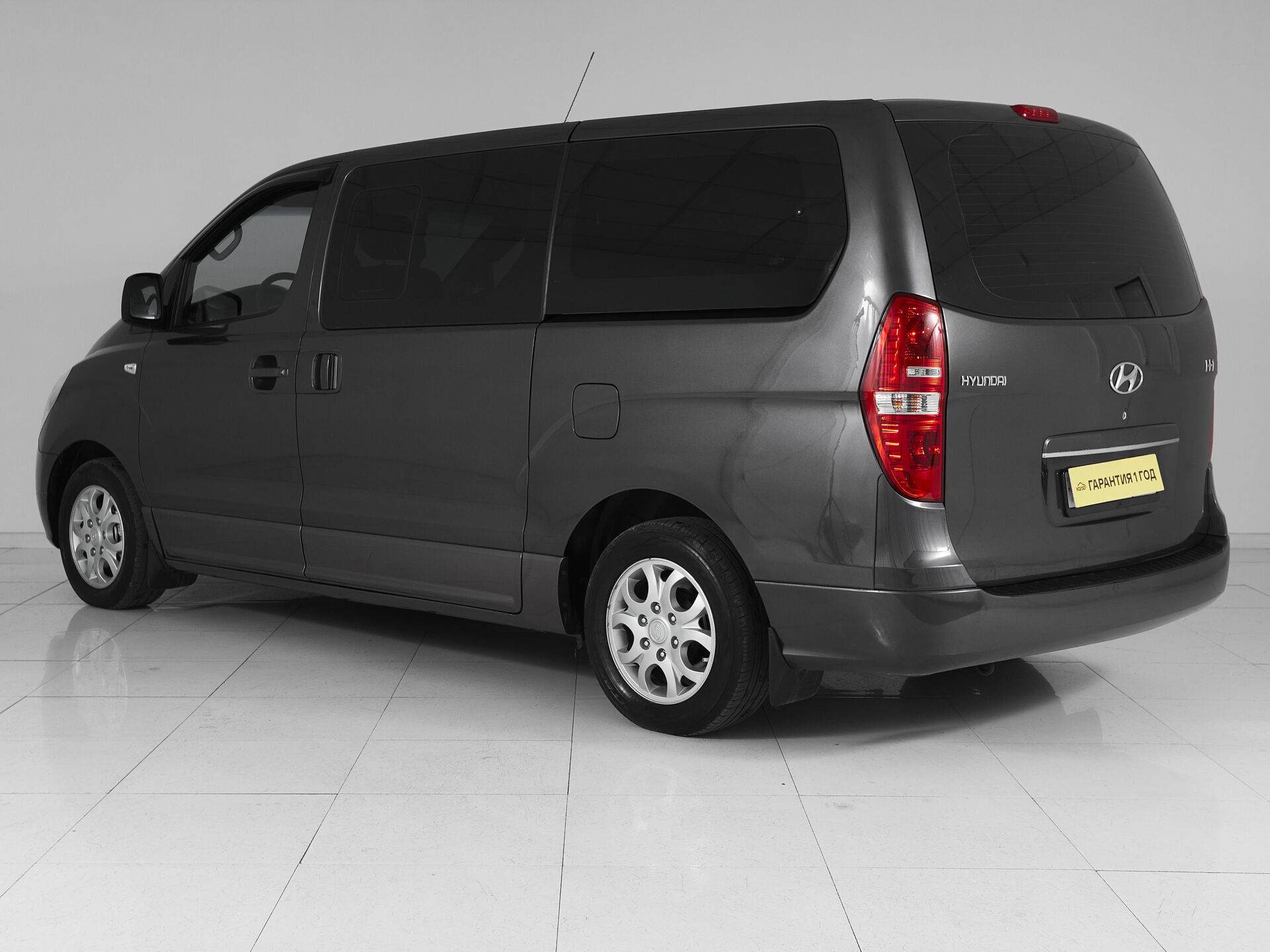 Hyundai H-1