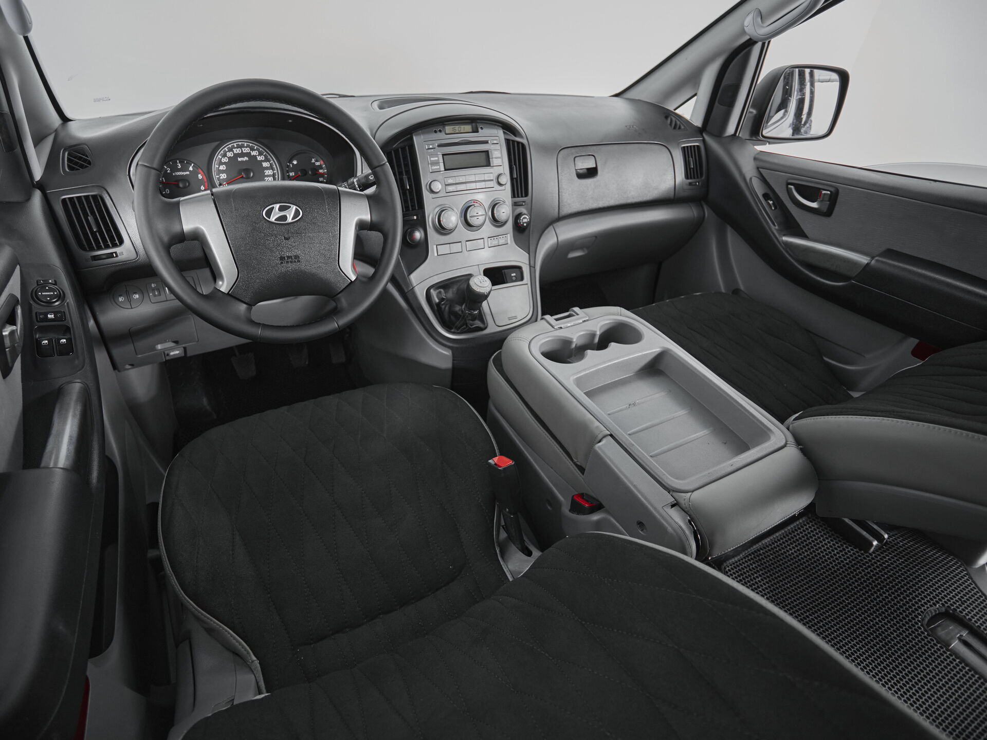 Hyundai H-1