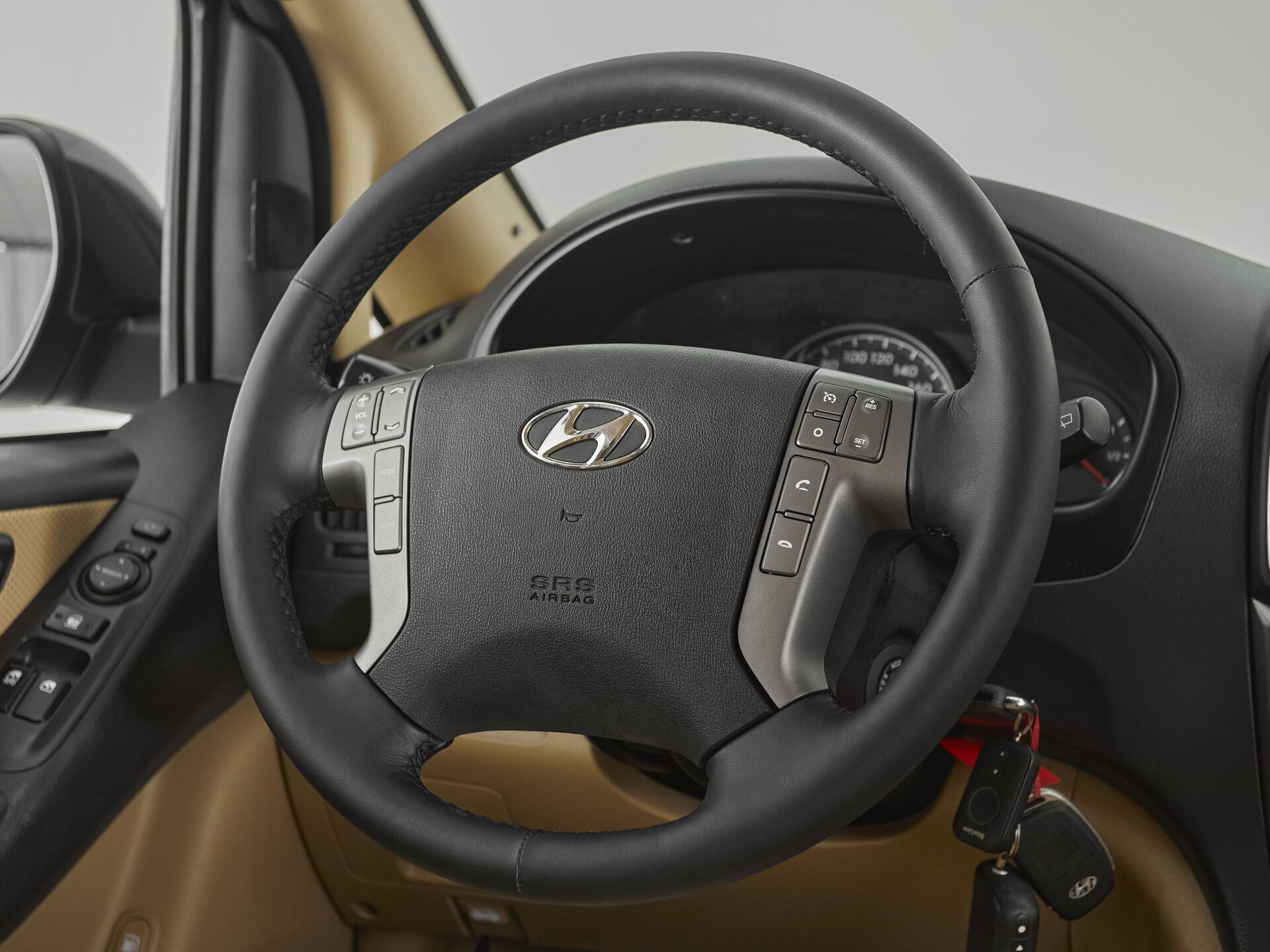 Hyundai H-1