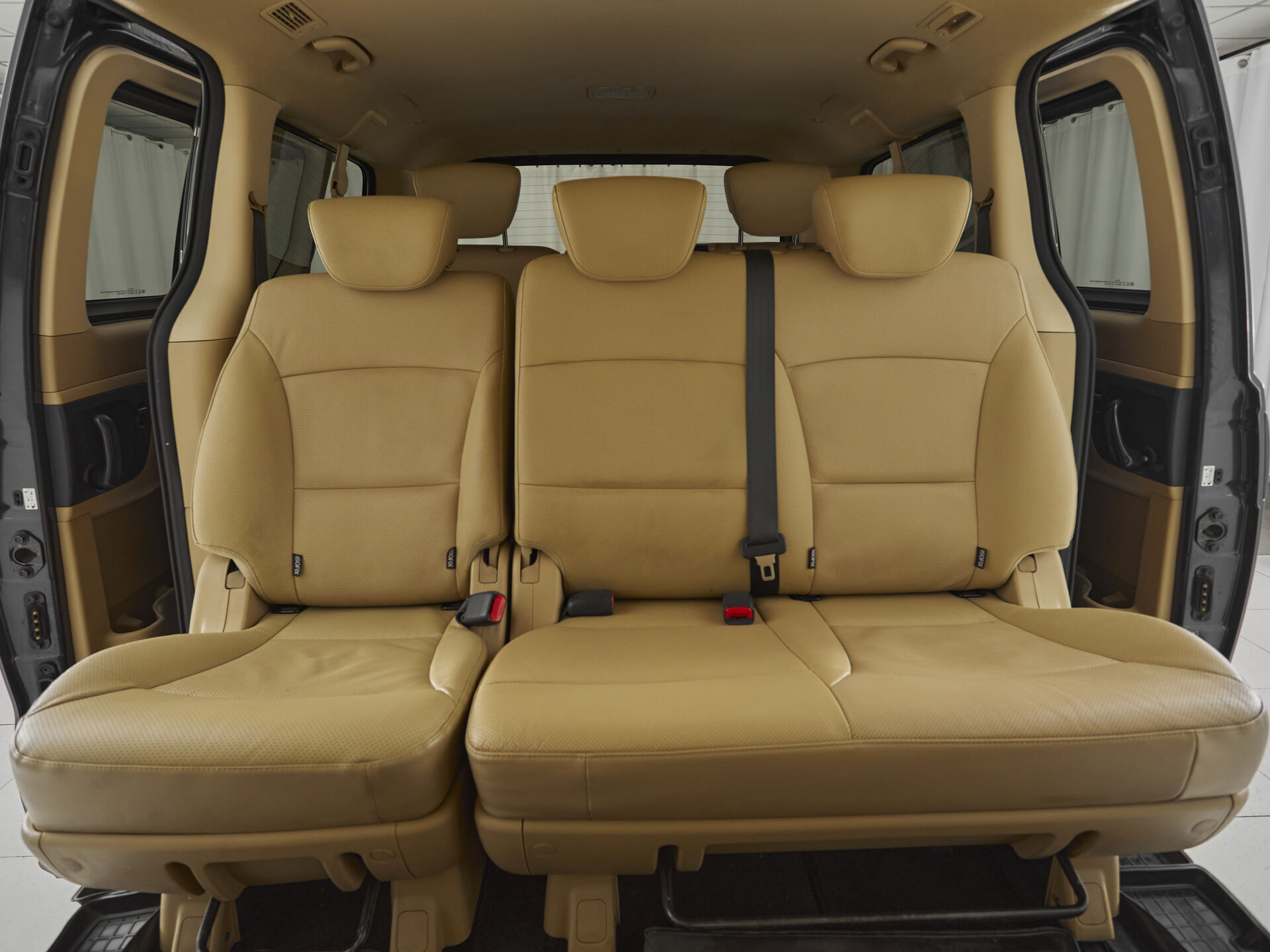Hyundai H-1