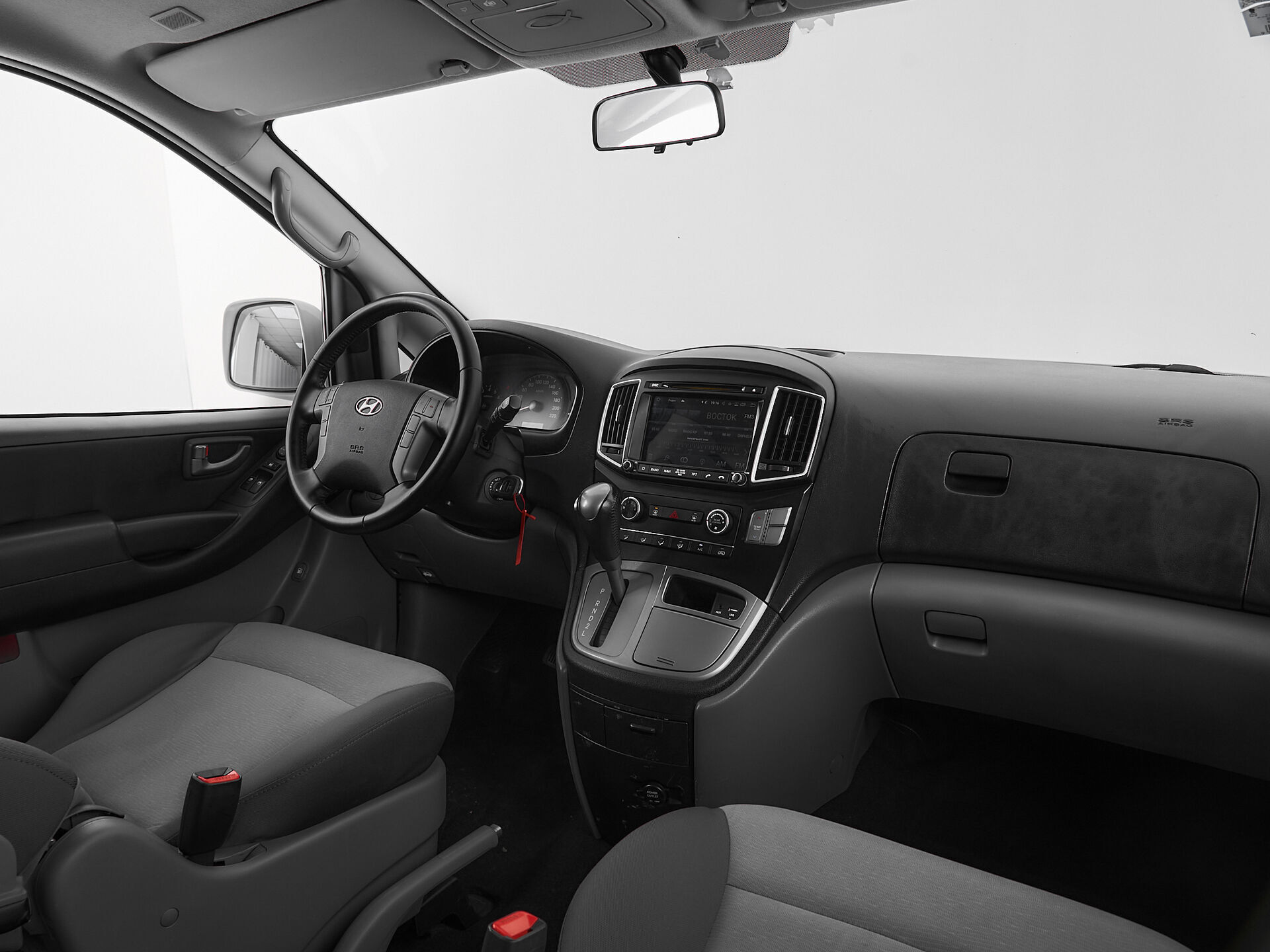Hyundai H-1