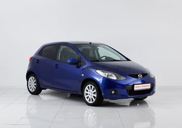 Mazda 2 Вид 3