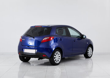 Mazda 2 Вид 5