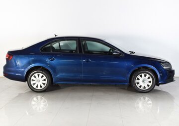 Volkswagen Jetta Вид 4